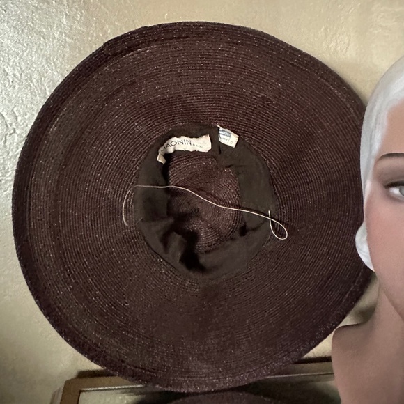 SUPERB 1940s\' BROWN STRAW TILT WIDE BRIM HAT WITH METAL STUDS main image 2